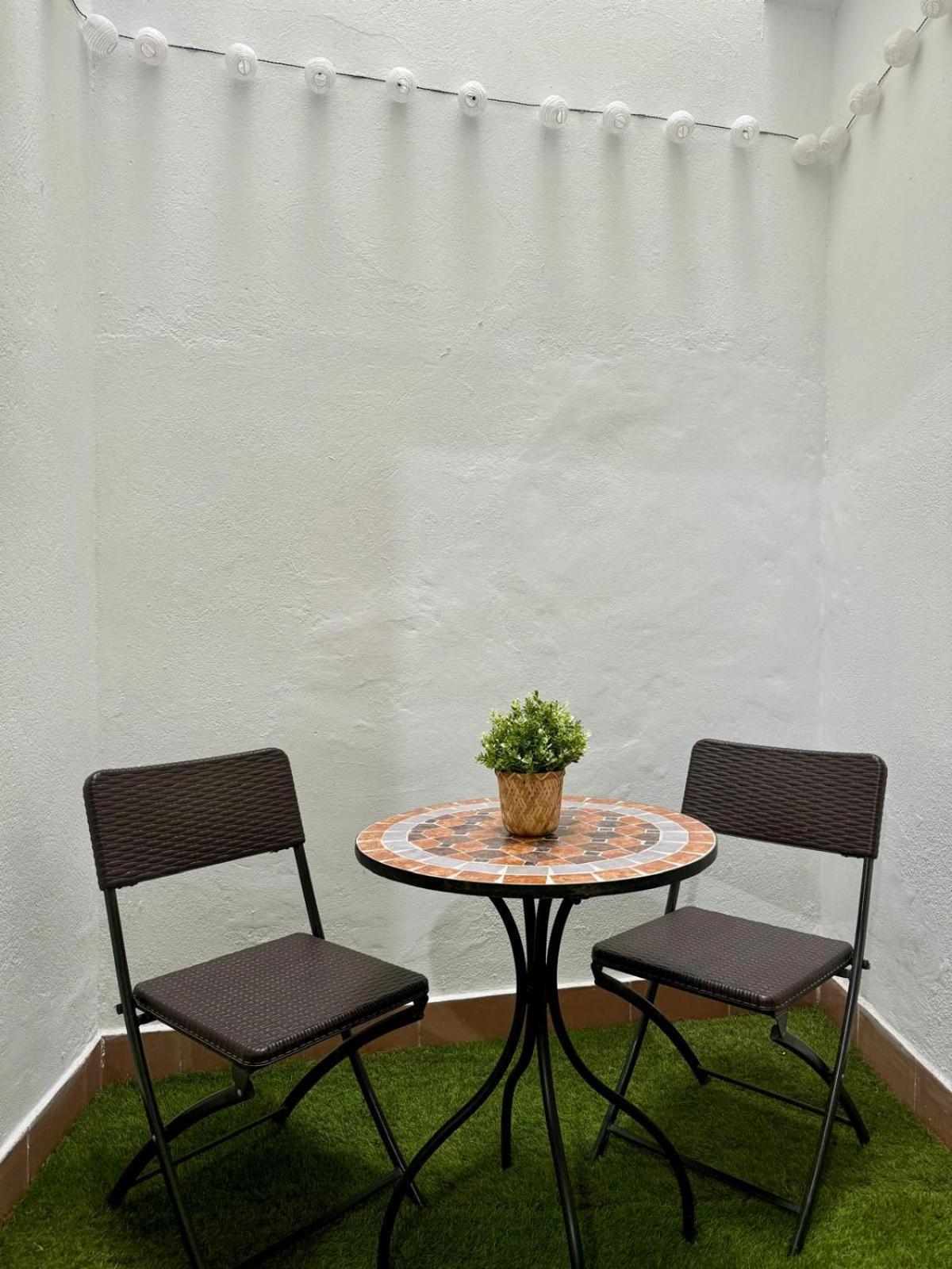 Apartamento En Lumbreras-Alameda Sevilla Exteriör bild