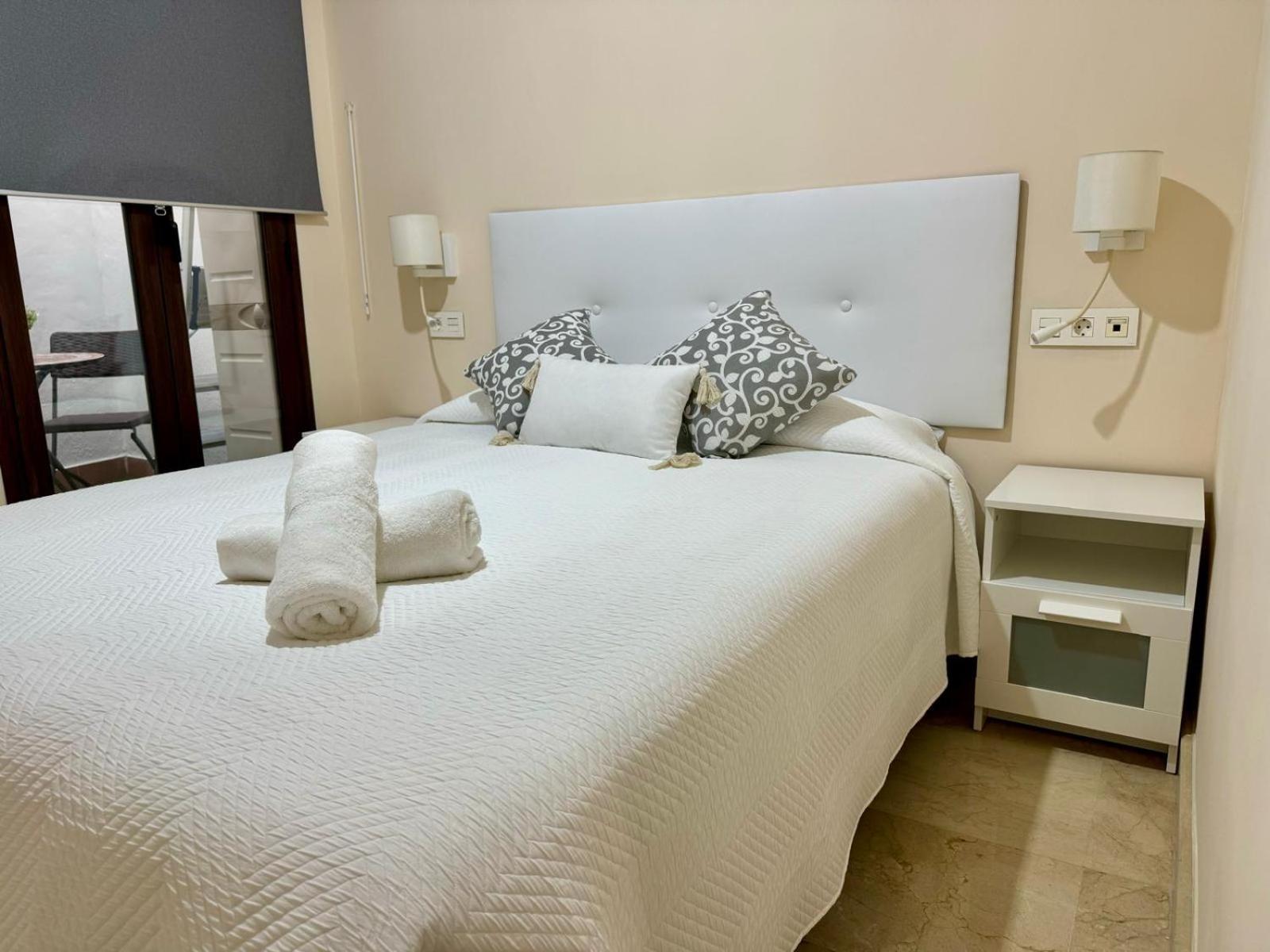 Apartamento En Lumbreras-Alameda Sevilla Exteriör bild